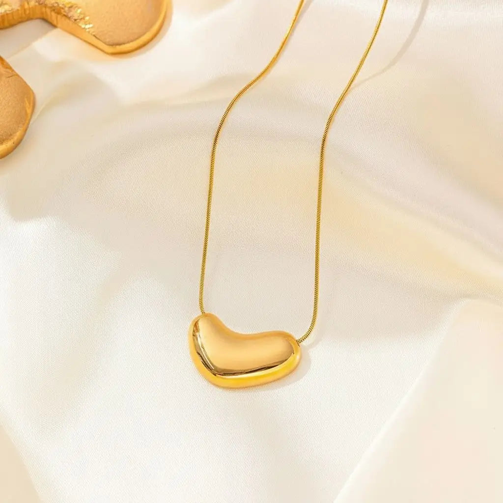 Fluid Gold Pendant Necklace