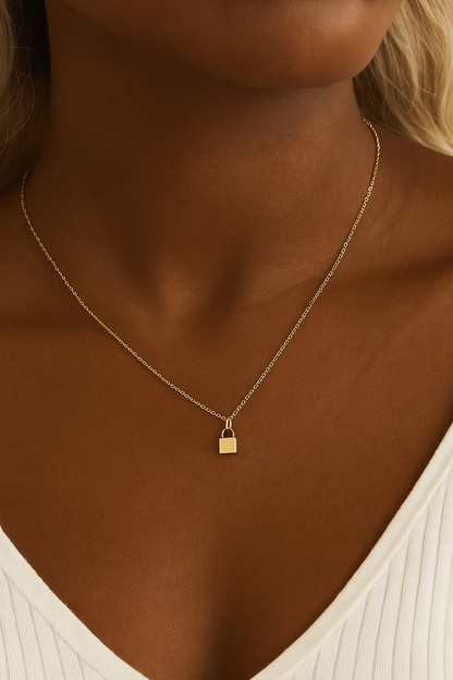 Armour Lock neckalce Gold