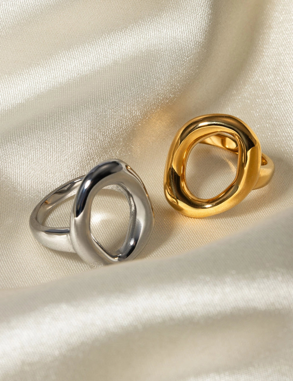 Auric Orbit Ring Gold /Silver