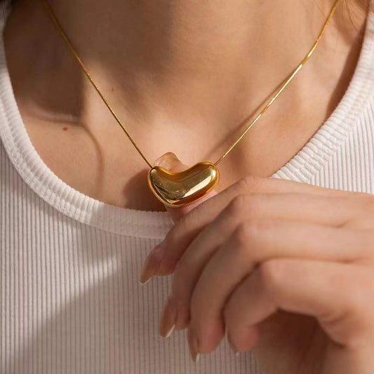 Fluid Gold Pendant Necklace