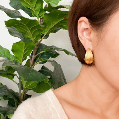 Serene Drop Studs Gold
